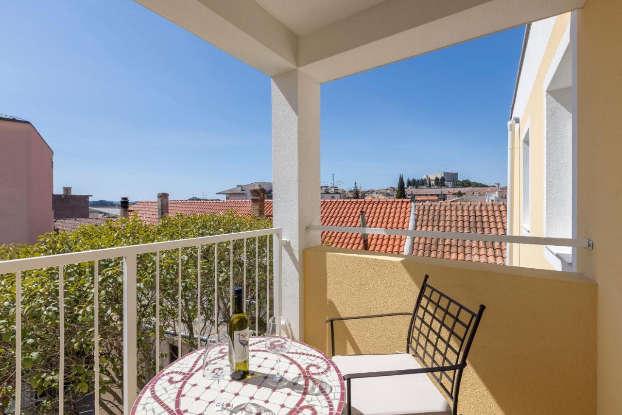 Porto Sereno Apartments Šibenik Exteriör bild
