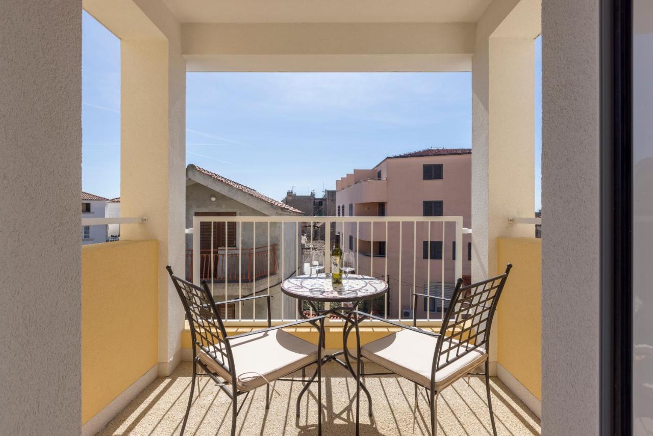 Porto Sereno Apartments Šibenik Exteriör bild