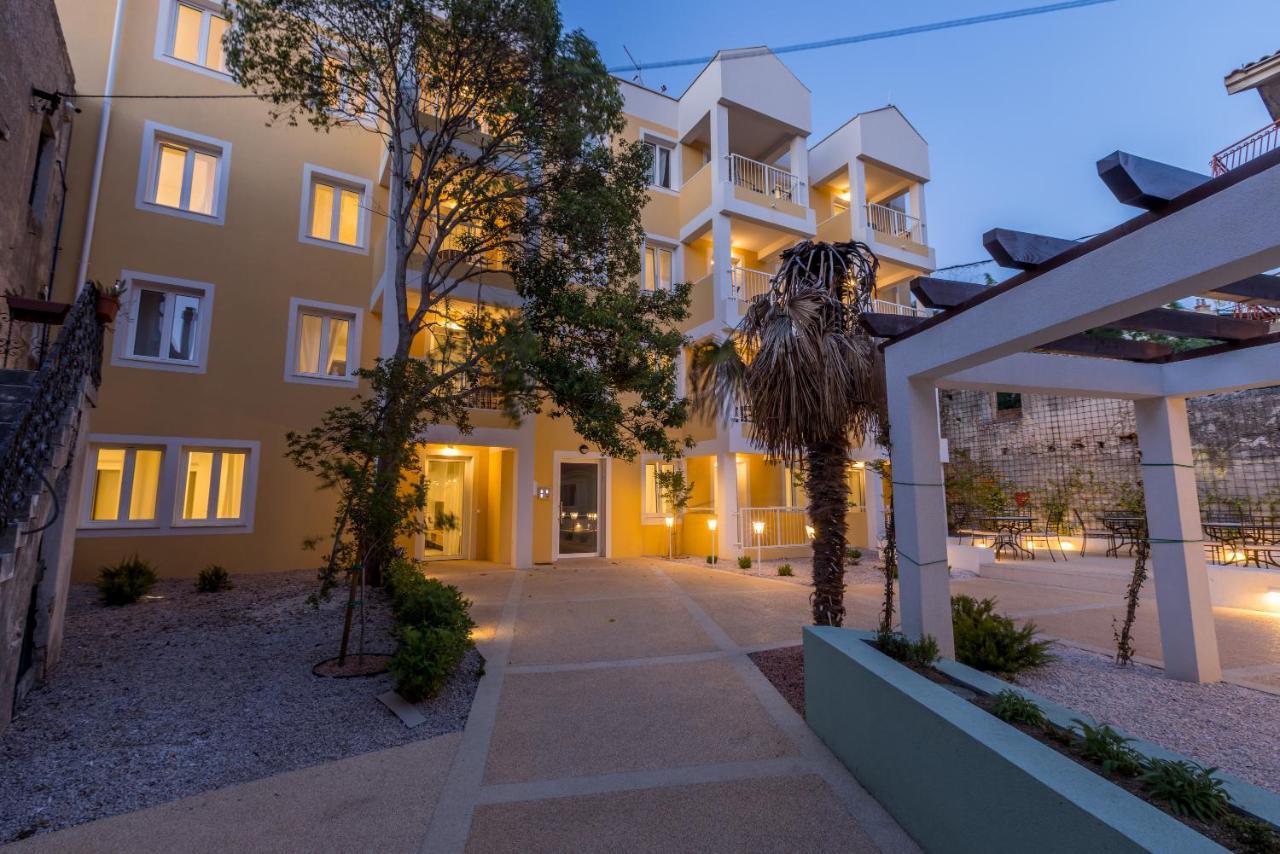 Porto Sereno Apartments Šibenik Exteriör bild