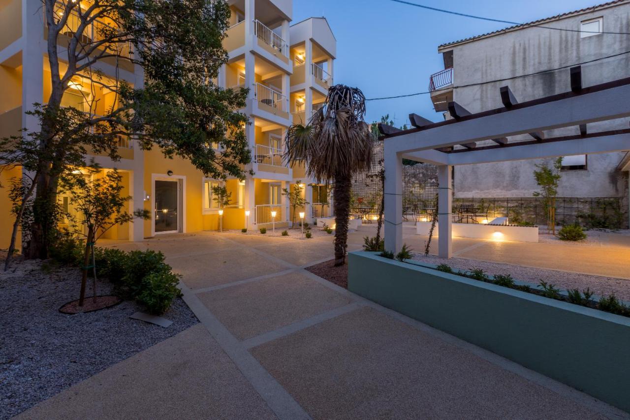 Porto Sereno Apartments Šibenik Exteriör bild
