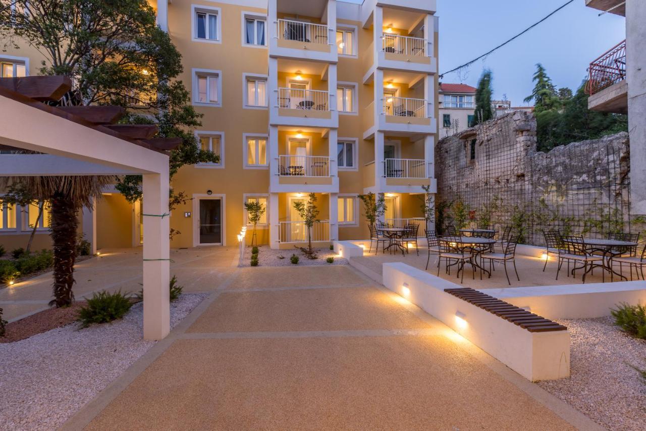 Porto Sereno Apartments Šibenik Exteriör bild
