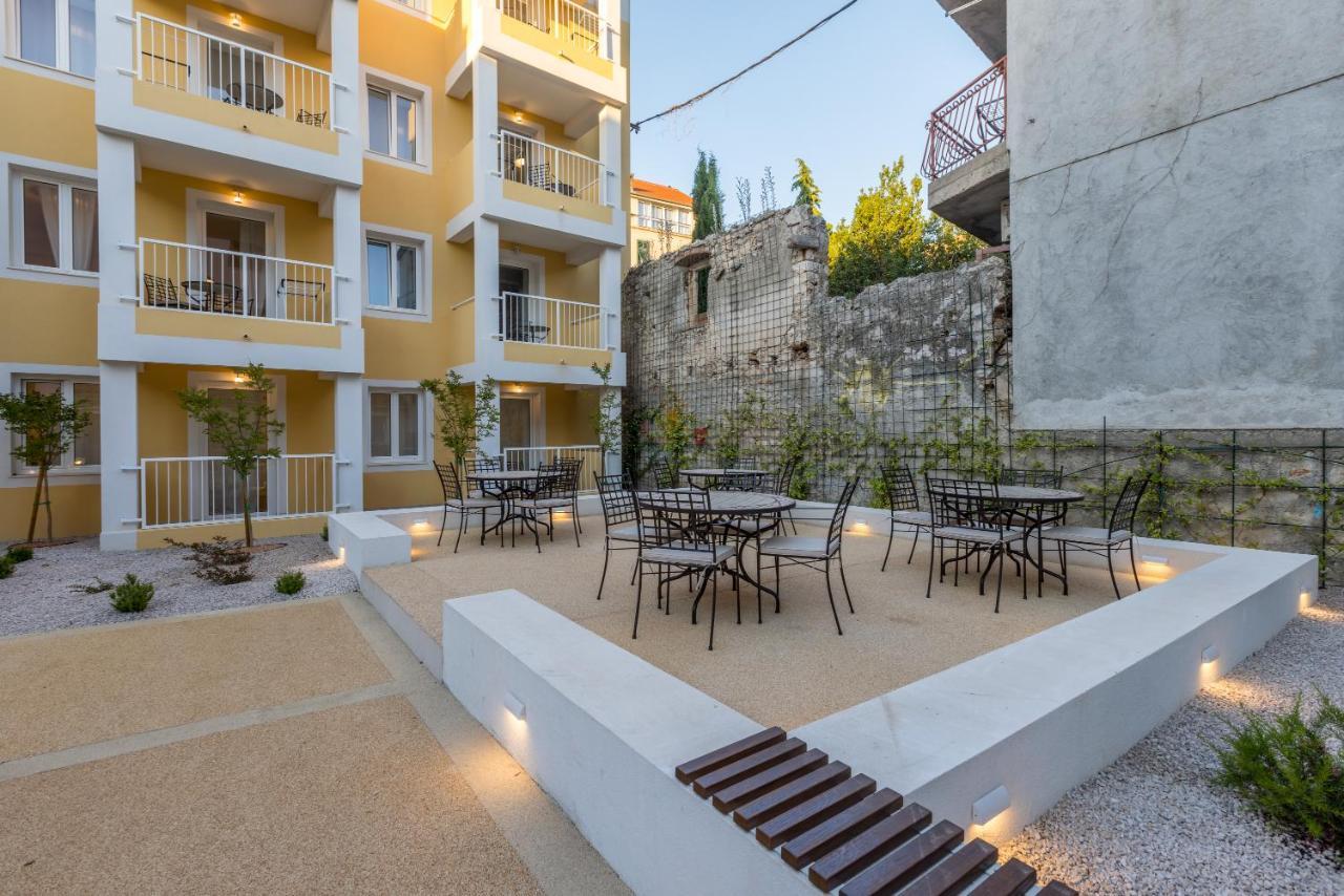 Porto Sereno Apartments Šibenik Exteriör bild