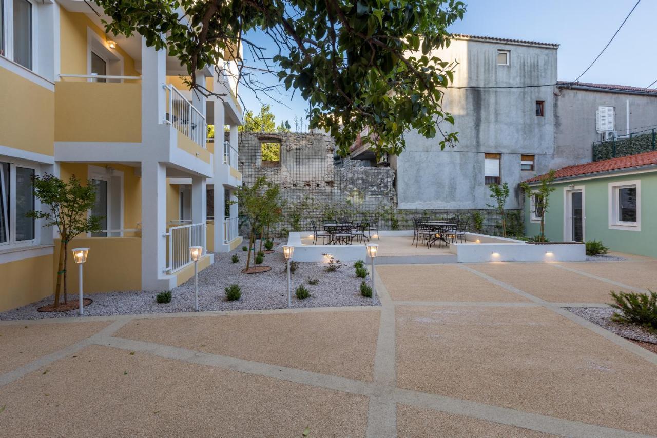 Porto Sereno Apartments Šibenik Exteriör bild