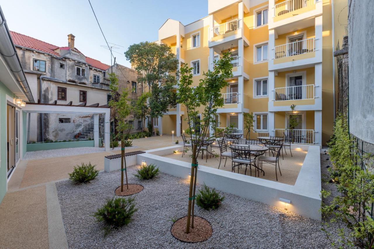 Porto Sereno Apartments Šibenik Exteriör bild