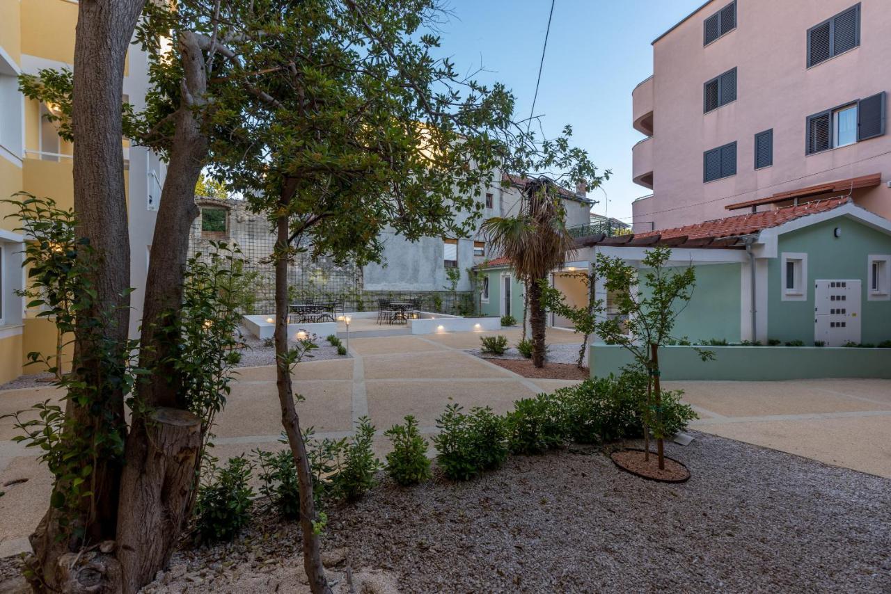 Porto Sereno Apartments Šibenik Exteriör bild